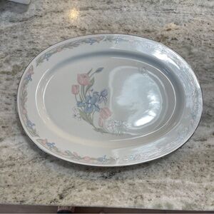 Excel Illusions by Excel Center Stage china oval serving platter